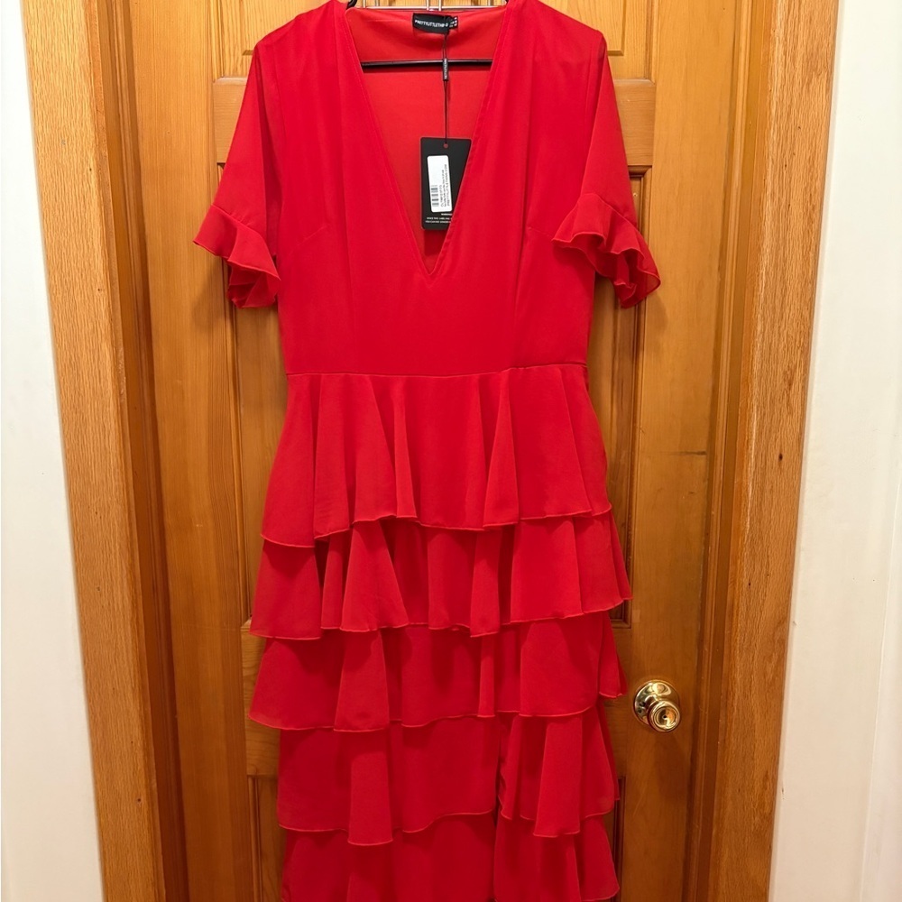 NWT Pretty Little Things Elegant Red Ruffled Dress Size 10 US - Picture 2 of 4